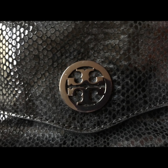 Tory Burch clutch - Picture 4 of 7
